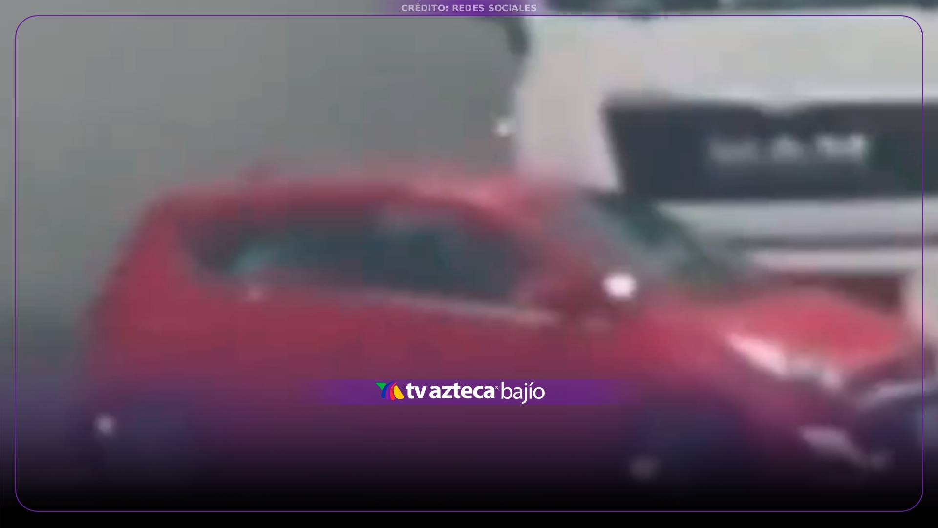VIDEO: ¡Rápido y Furioso! Tráiler 4RR4STR4 a un automóvil sobre avenida en Monterrey