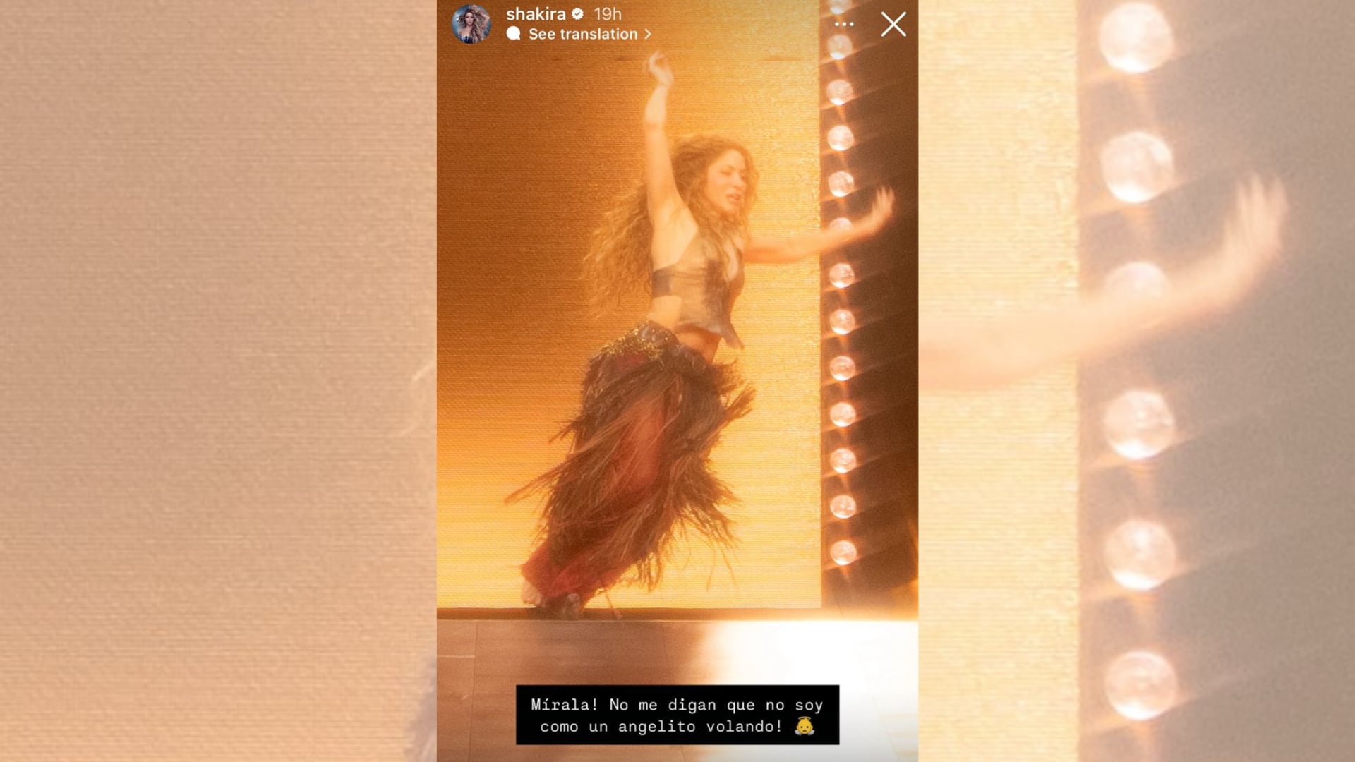 Shakira se cae durante concierto en Montreal, Canadá, el 20 de mayo 2025.png