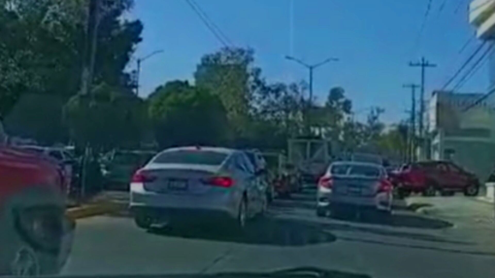 Tráfico detenido hoy 28 de noviembre sobre Paseo de los Insurgentes, en León