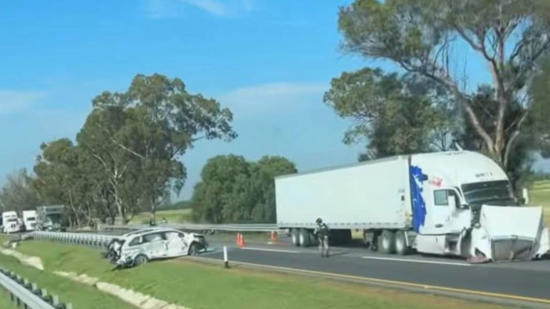 Accidente en la carretera 57 San Luis de la Paza; menor de Rioverde que viajaba a Querétaro fallece