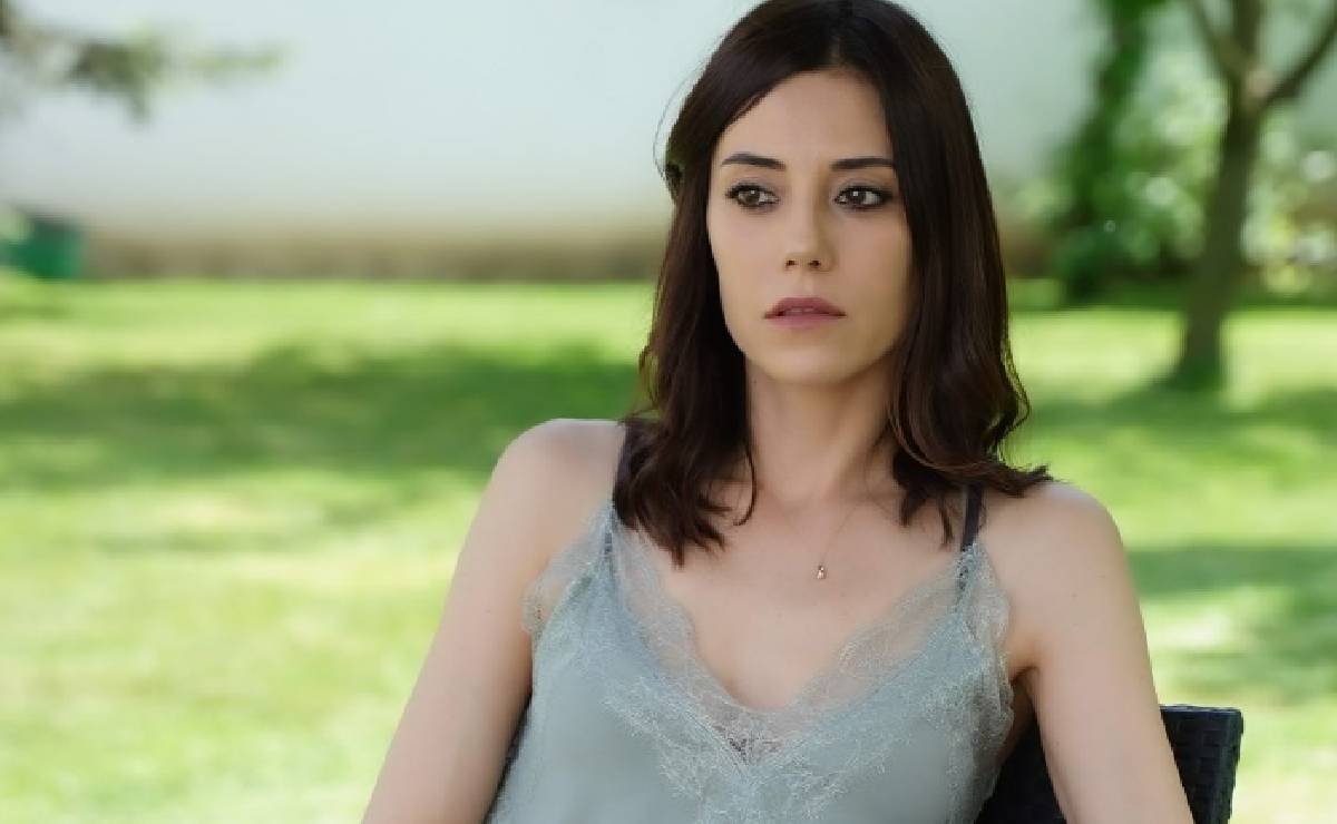 Cansu Dere está viva