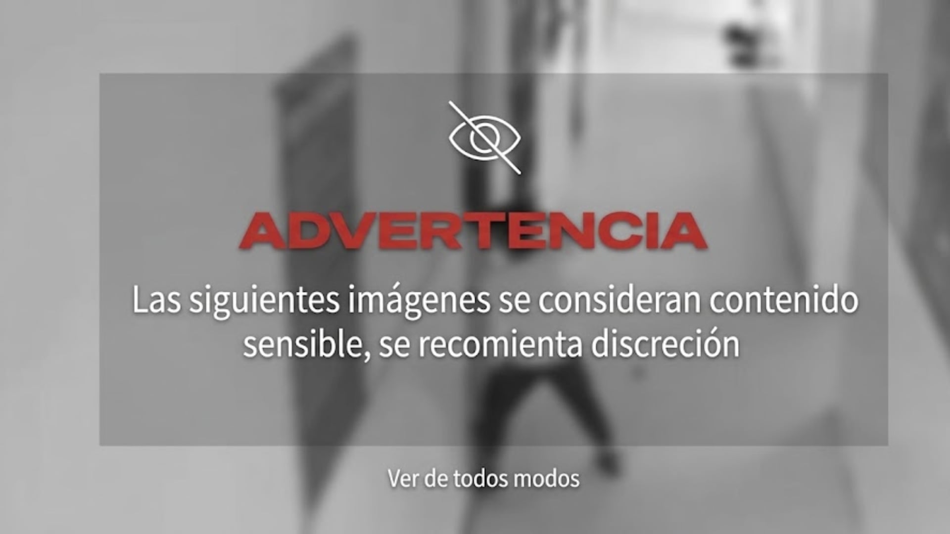 VIDEO FUERTE ¡Sin piedad! Alumno apuñ4la a compañeros de secundaria con un cuch1llo en pleno pasillo de la escuela 
