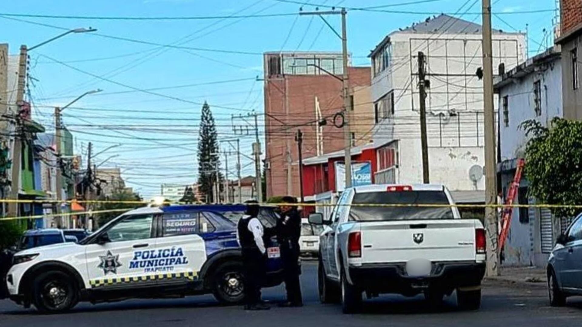 Hombre intenta IRRUMPIR en casa y se prec1pita desde un segundo piso; así MUR1Ó este presunto ladrón en Irapuato