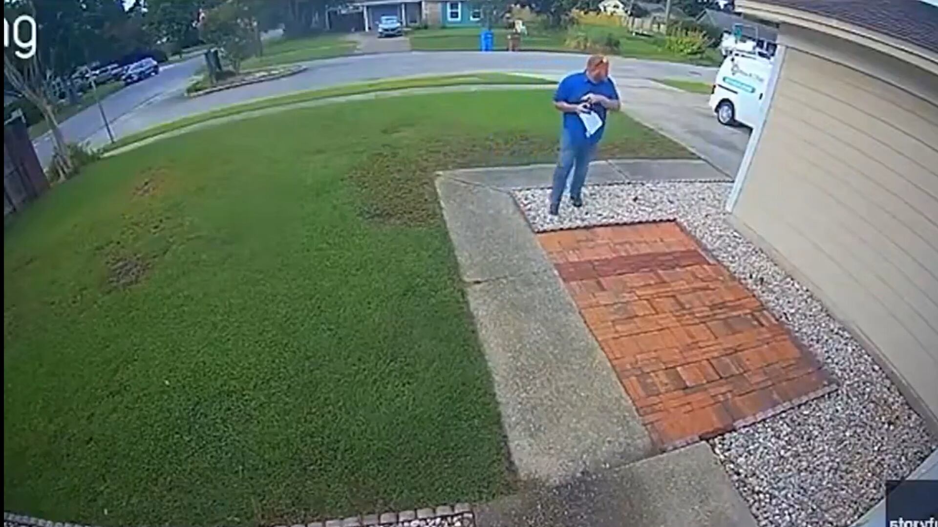 Hombre se encuentra con un oso.png