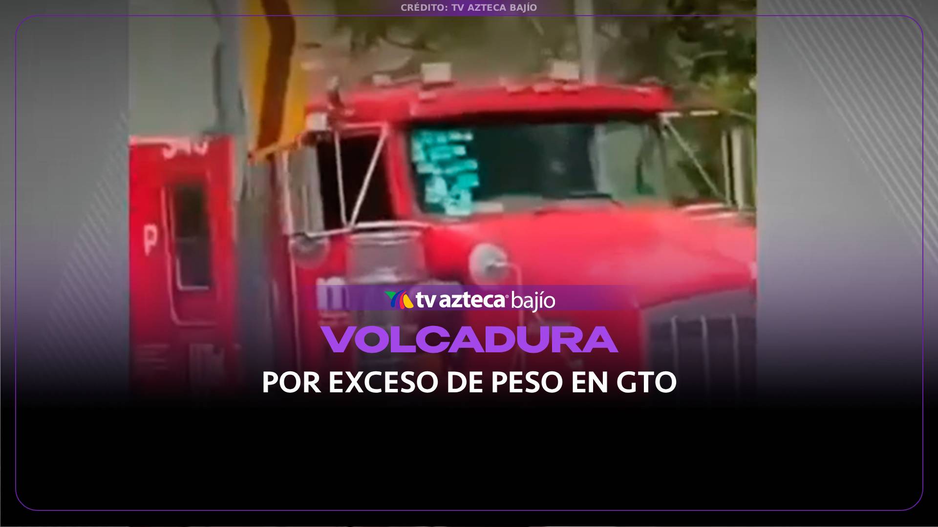 VIDEO: Fuerte volcadora de tráiler por exceso de peso en curva de carretera de Guanajuato