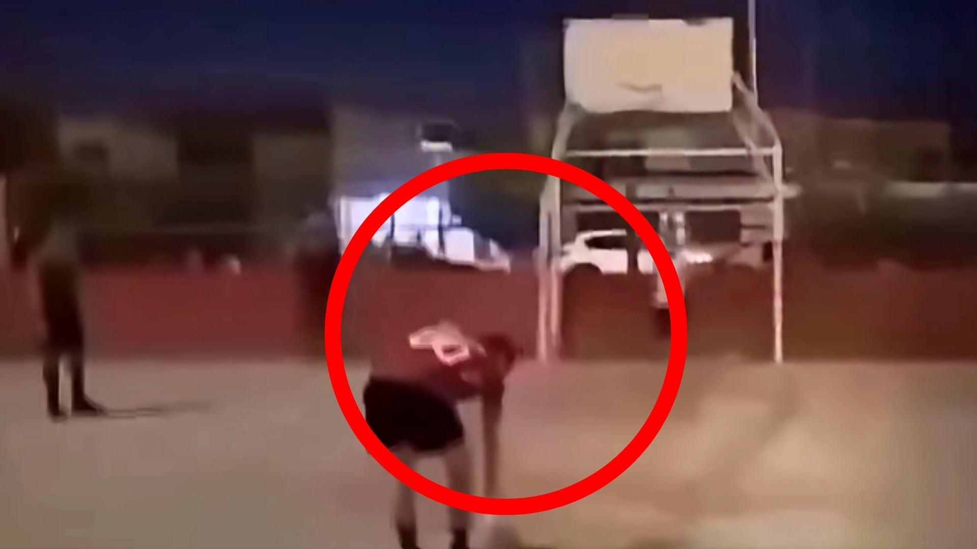 IMÁGENES SENSIBLES: VIDEO CAPTA ej3cución durante FINAL DE FUTBOL, frente a familias: así ocurrió