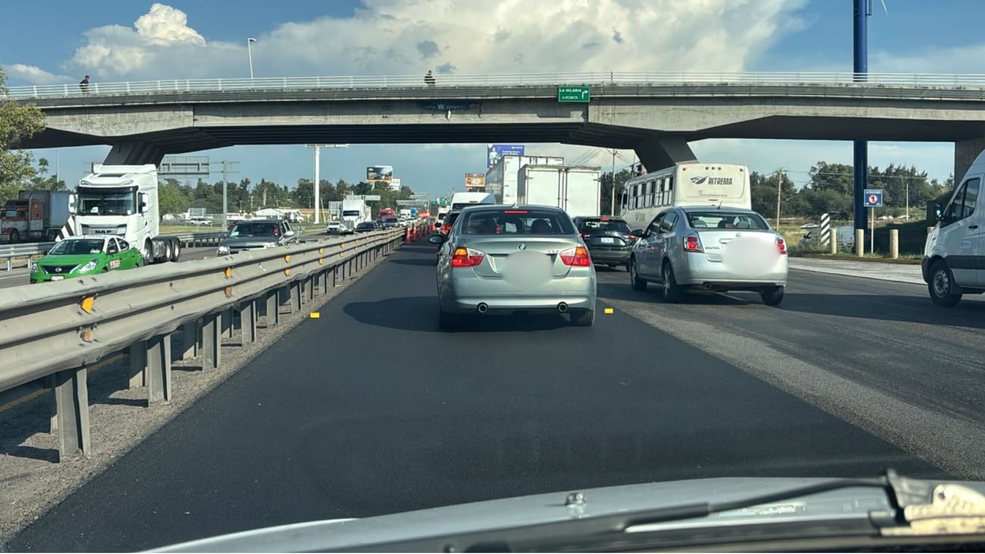ATENCIÓN conductores ¡Carril CERRADO! Evita tráfico sobre el bulevar aeropuerto; Toma estas vías alternas