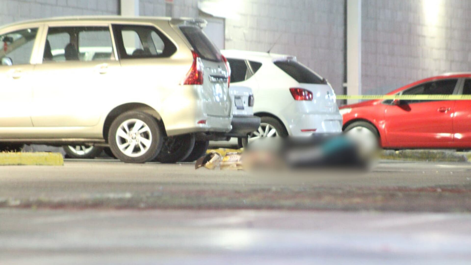 Asesinan a hombre en estacionamiento de supermercado en León.png